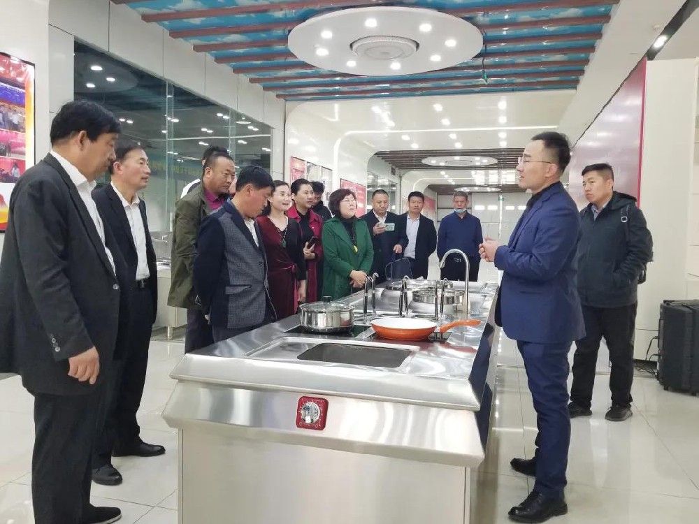 臨沂市工商聯餐飲酒店業商會一行來公司考察交流